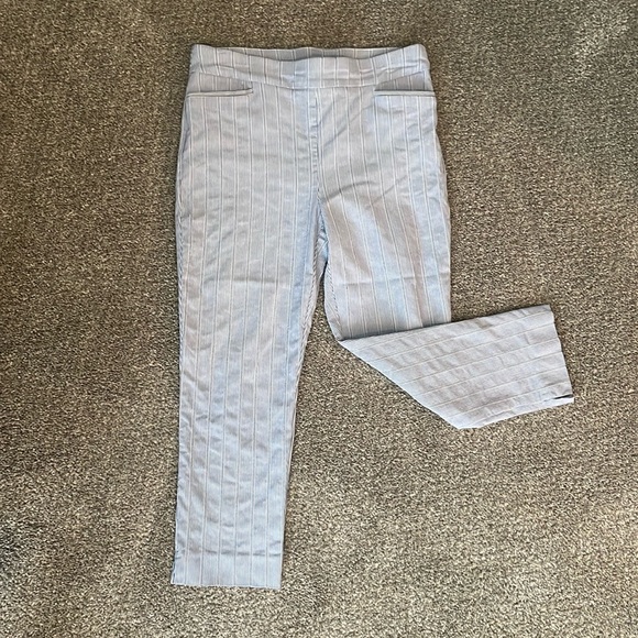 Chico’s capris - Picture 1 of 6
